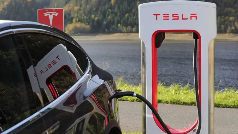 Tesla Reduces Electric Car Prices in Australia
