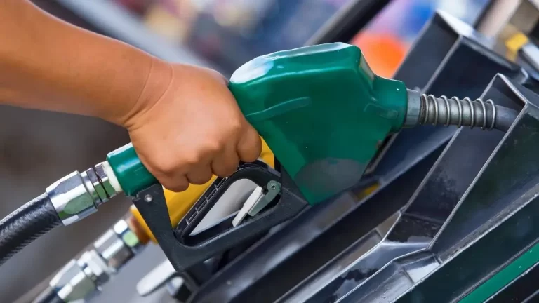 Diesel Prices to Surge Rs 3.29, Petrol to Drop Rs 1.87/Litre
