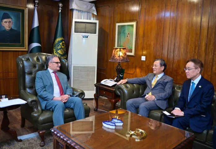 Pakistani Foreign Secretary and Korean Science Ambassador Discuss Bilateral Tech Cooperation.