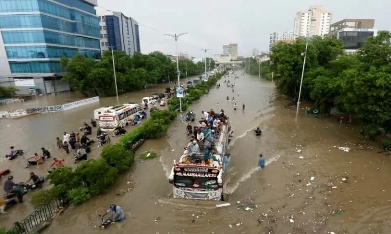 President for comprehensive plan to prevent urban flooding in Karachi