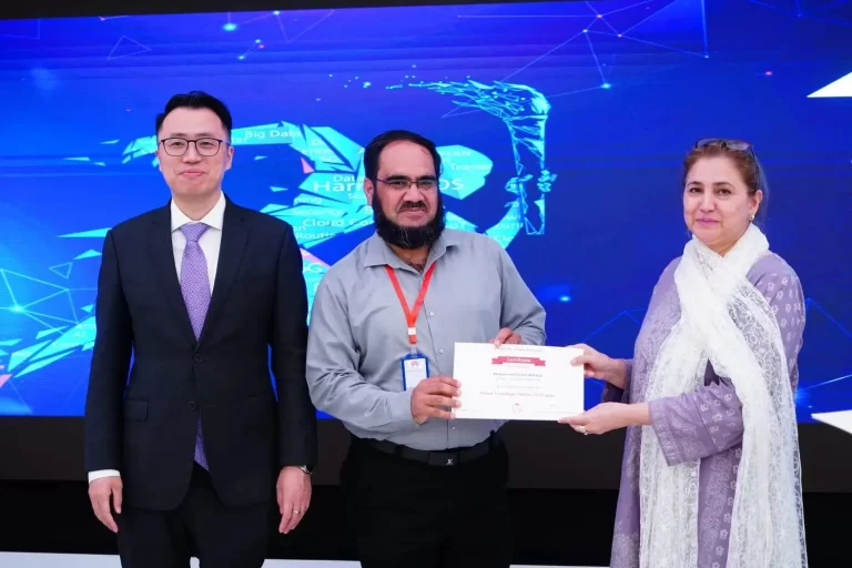 Huawei Launches Initiative to Train 300,000 Students