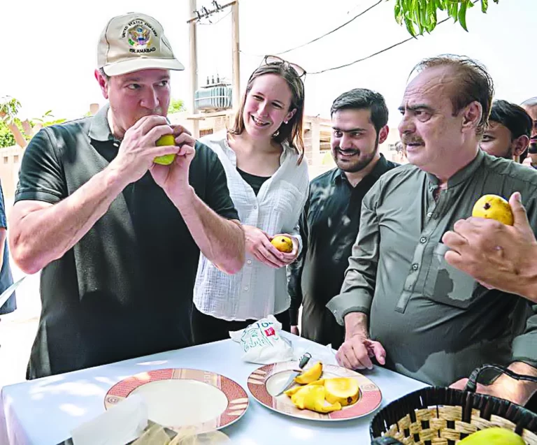 U.S. Official Praises Support for Pakistan’s Mango Industry During South Punjab Visit