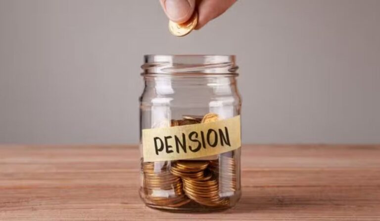 Employee Pressure Forces Sindh to End New Pension Plan