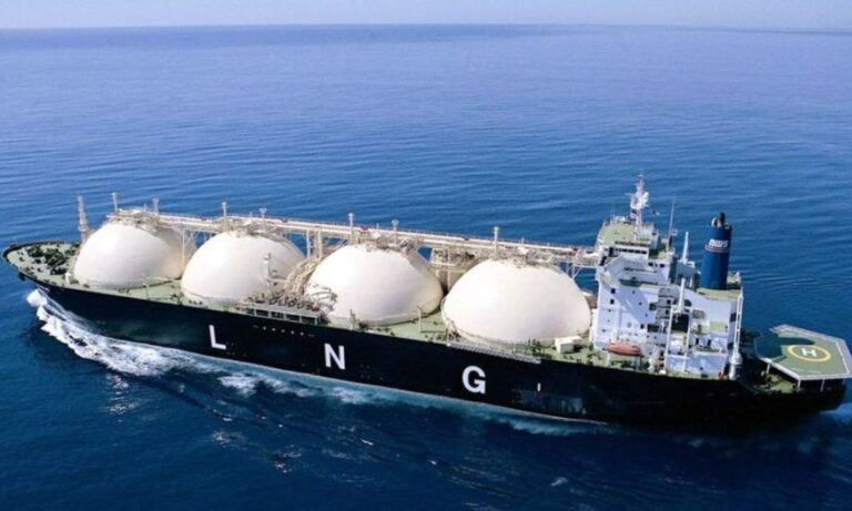 Pakistan Clears LNG Cargoes Diversion Deal with Qatar
