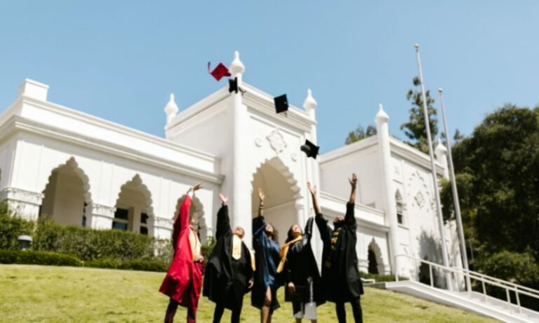 How to Apply for Comillas PhD Scholarships 2026