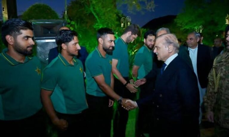 PM Hosts Luncheon for Tri-Nation Cricket Teams
