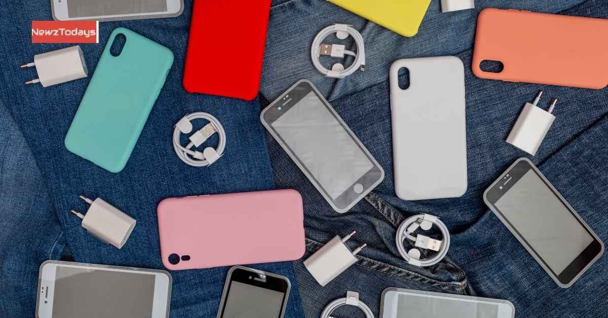 55 Mobile Phones Snatched Near Karachi's Red Zone - NewzTodays