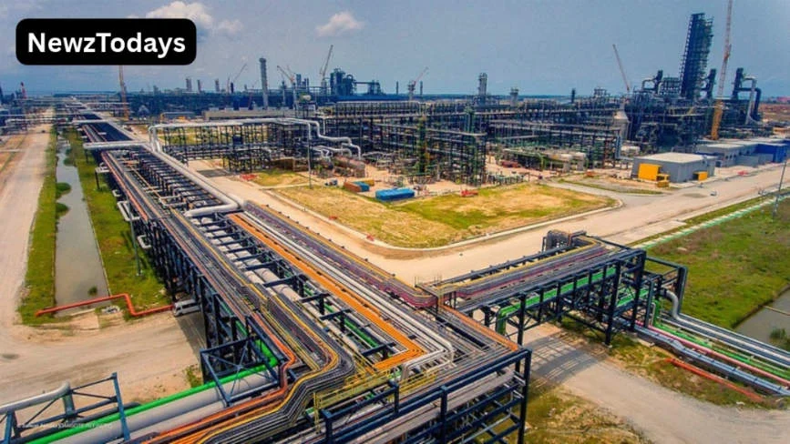 Investors Flock to Dangote Refinery IPO Amid Price Concerns