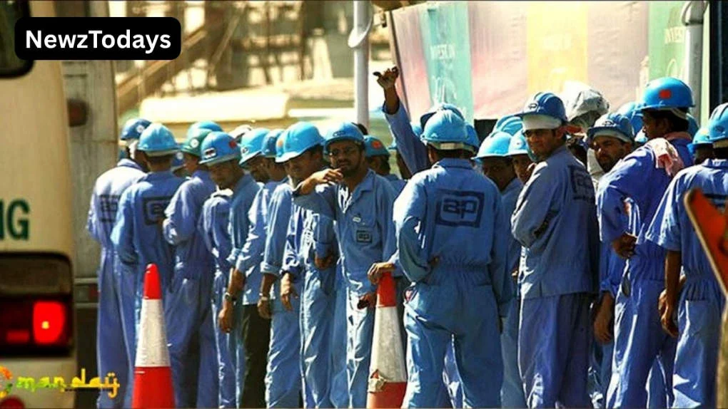 Oman Caps Workday at 8 Hours Under New Labour Law