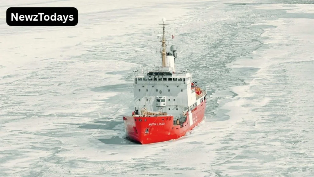 Russia's Arctic Oil Route Faces Severe Ice Challenges